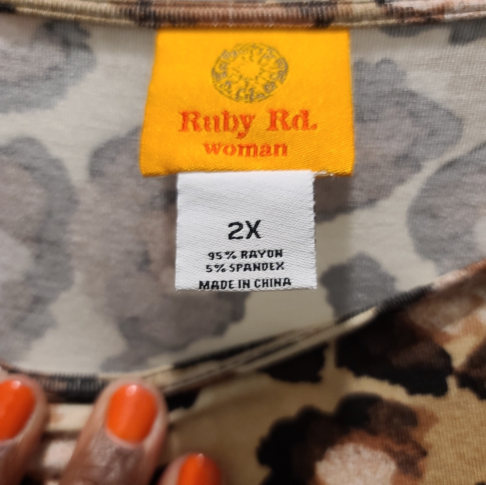 Ruby Rd Women’s Leopard Print Blouse - Picture 3 of 3